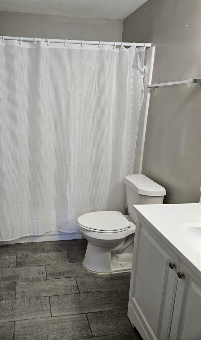 Building Photo - 9700 Leawood Blvd