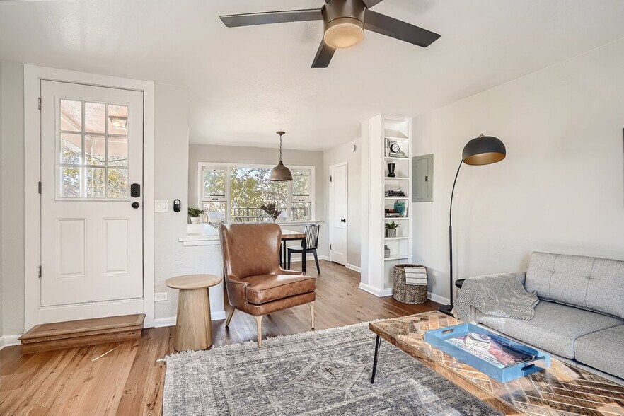 Building Photo - 601 S Pennsylvania St