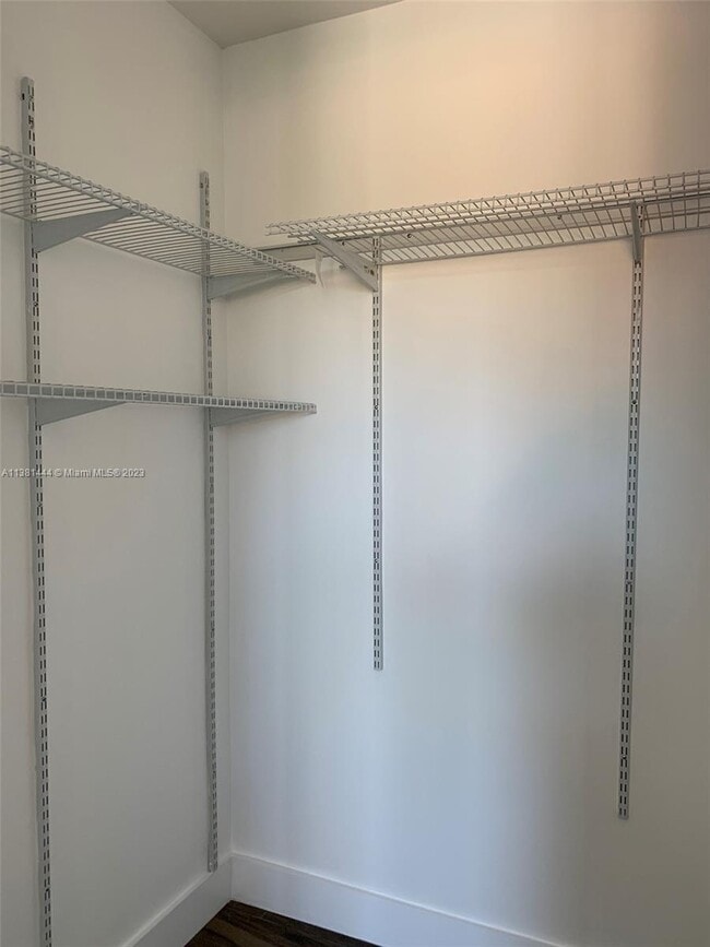 Building Photo - 2852 SW 32nd Ct