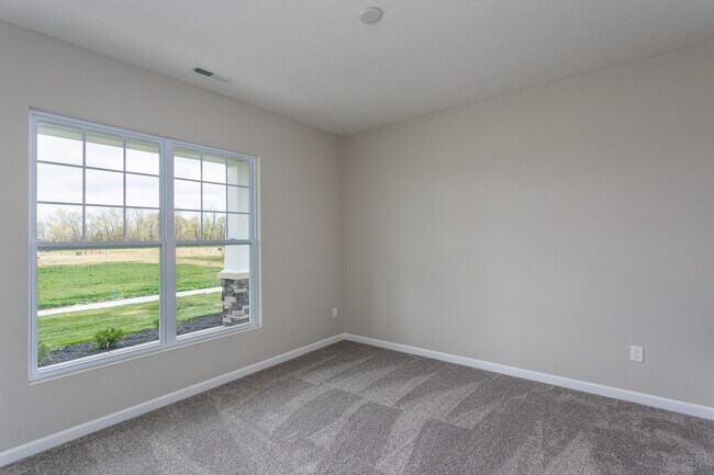 Building Photo - 605 Bellasera Dr