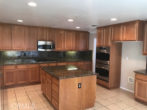Building Photo - 26601 Santa Rosa Dr