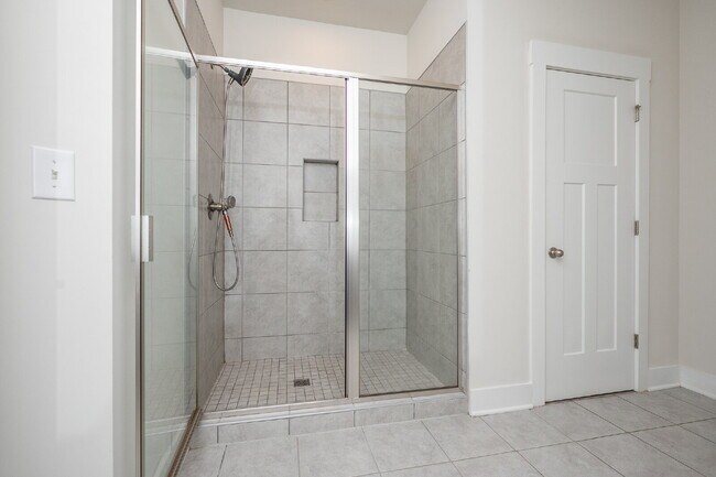 Building Photo - Modern 3BR/2.5BA Townhome with Main-Level Suite and Loft, located in prime Taylors Location! $210...