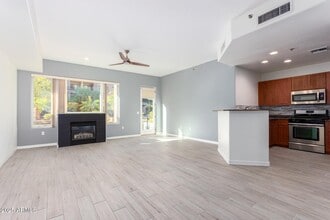 Building Photo - 17 W Vernon Ave