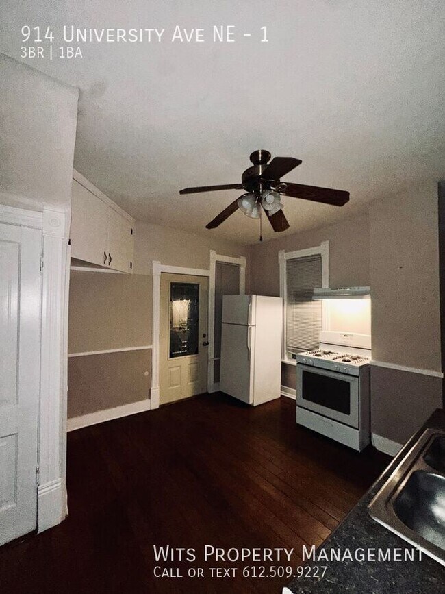 Building Photo - 914 University Ave NE