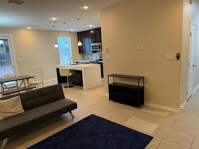 Building Photo - 7917 Elka Lp
