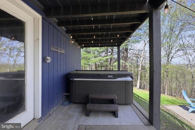 Building Photo - 241 Wildcat Dr