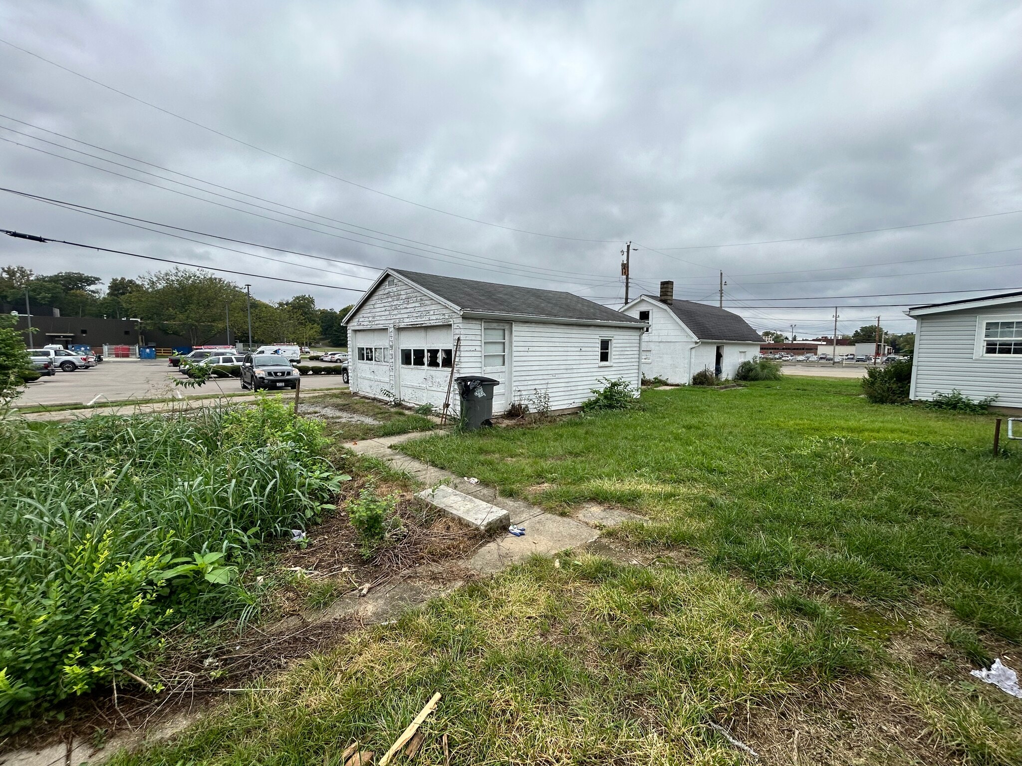 Building Photo - 908 Garfield Ave