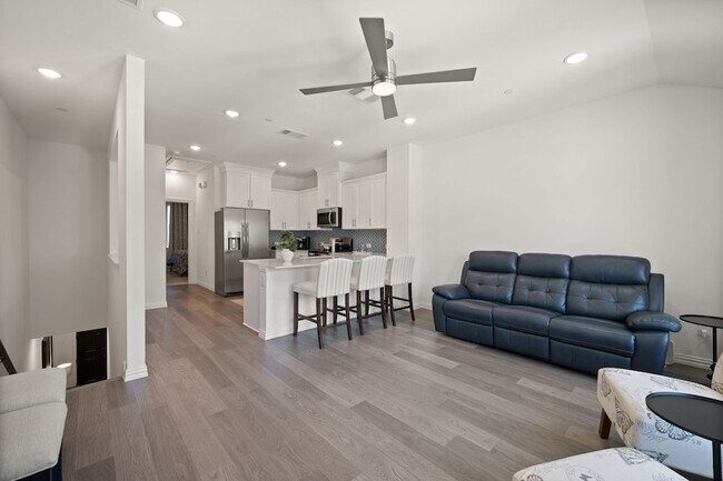 Building Photo - 5243 Legacy St
