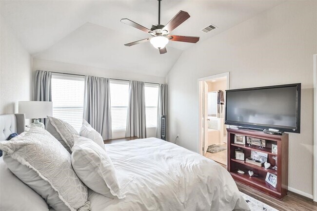 Building Photo - 11514 Dahlia Dale Dr