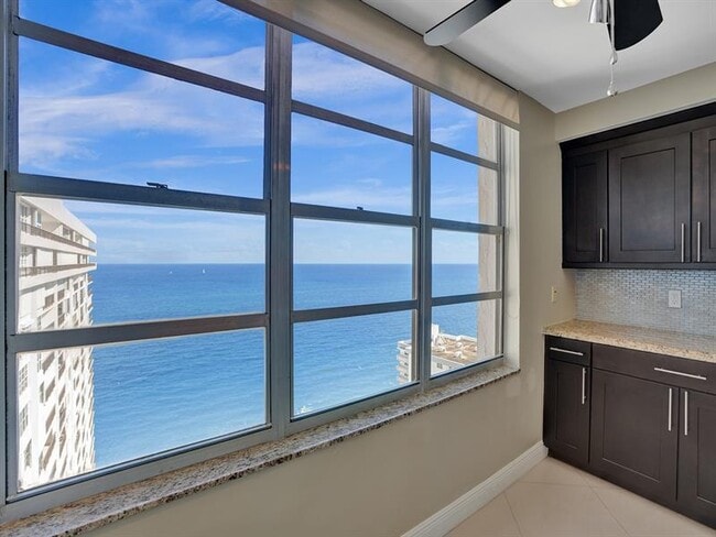 Building Photo - 4280 Galt Ocean Dr