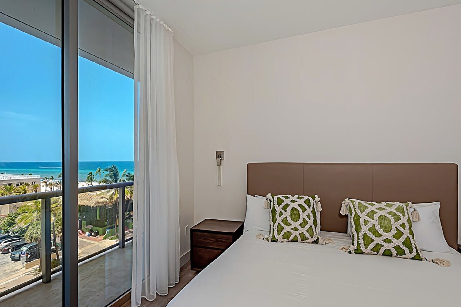 Building Photo - 777 N Ocean Dr