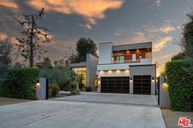 Building Photo - 6029 Melvin Ave