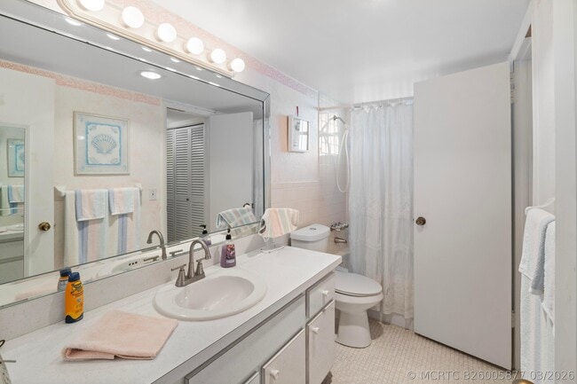 Building Photo - 1333 E Hallandale Beach Blvd