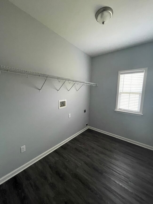 Building Photo - 564 Ridgeland Rd