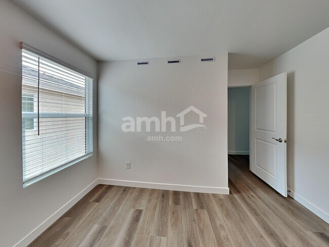 Building Photo - 7423 S Paseo Monte de Oro