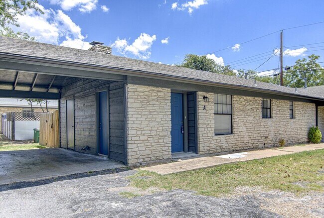 Building Photo - 5703 Gloucester Ln