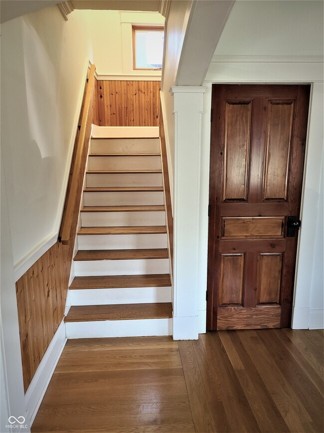 Building Photo - 131 1st Ave NW