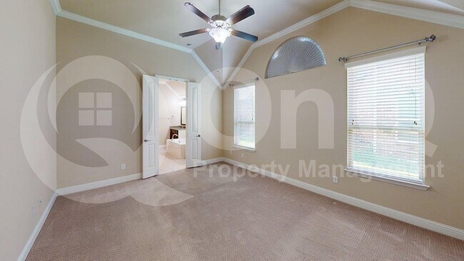 Building Photo - 4112 Overton Dr