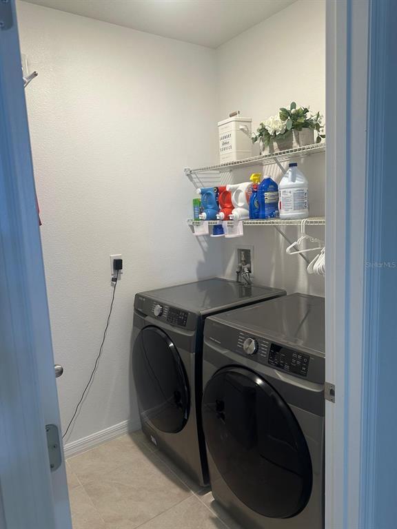 Building Photo - 1823 Bluepoint St