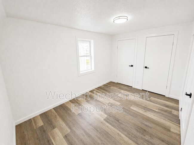 Building Photo - 618 W Wayne St