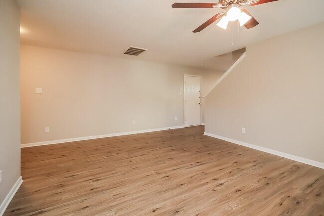 Building Photo - 21623 Mossey Pines Ct