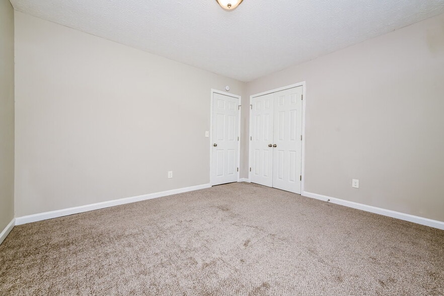 Building Photo - 2921 Sunset Ct