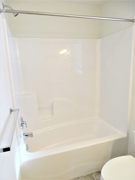 Building Photo - 20 Pequea Manor Dr