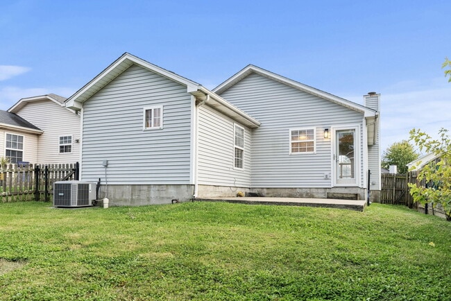 Building Photo - 2583 Woodhill Dr