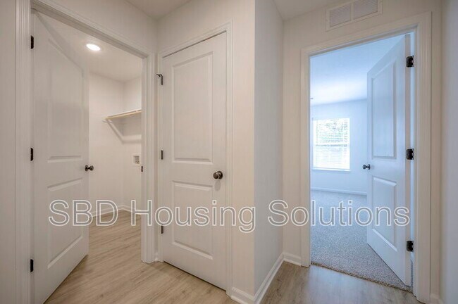 Building Photo - 9021 E 85th Pl