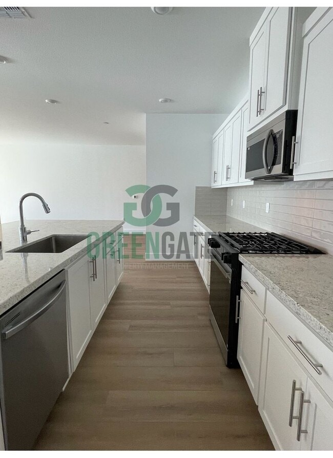 Building Photo - New Build in Tracy Hills!! 4 Bedroom 2.5 Bath AVAILABLE NOW!!