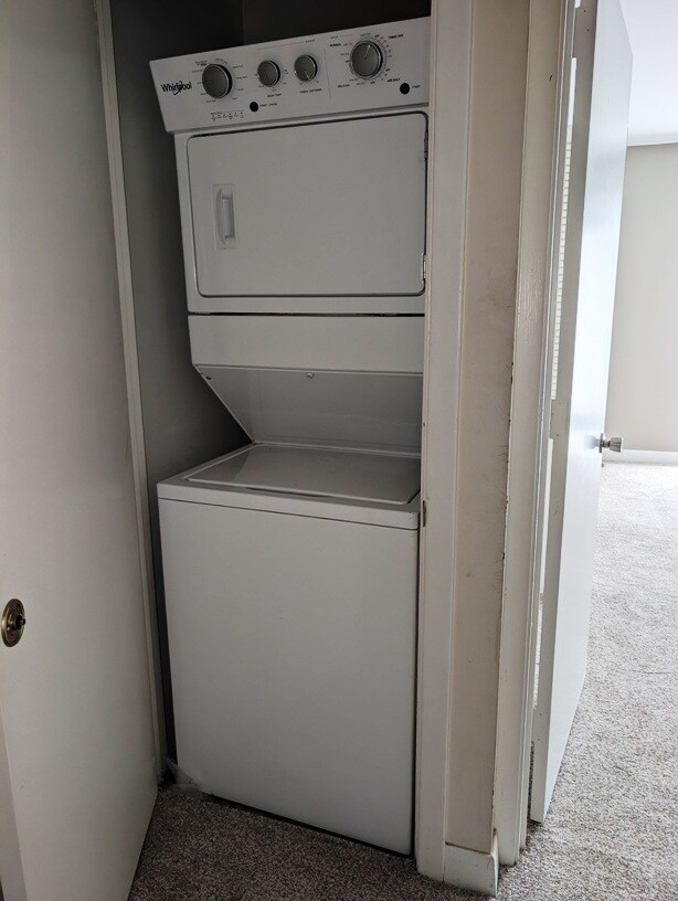 Building Photo - 3501 Christopher Dr NW