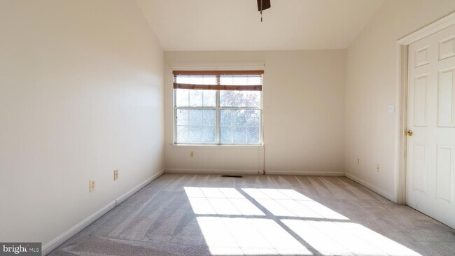 Building Photo - 45416 Baggett Terrace