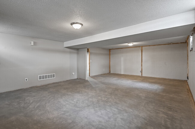 Building Photo - 9402 65th St NE