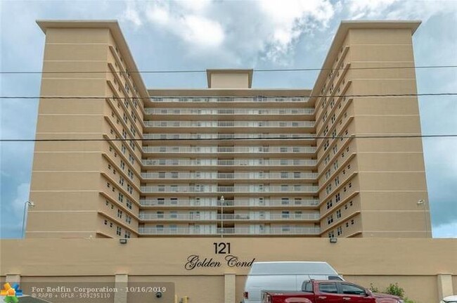 Building Photo - 121 Golden Isles Dr