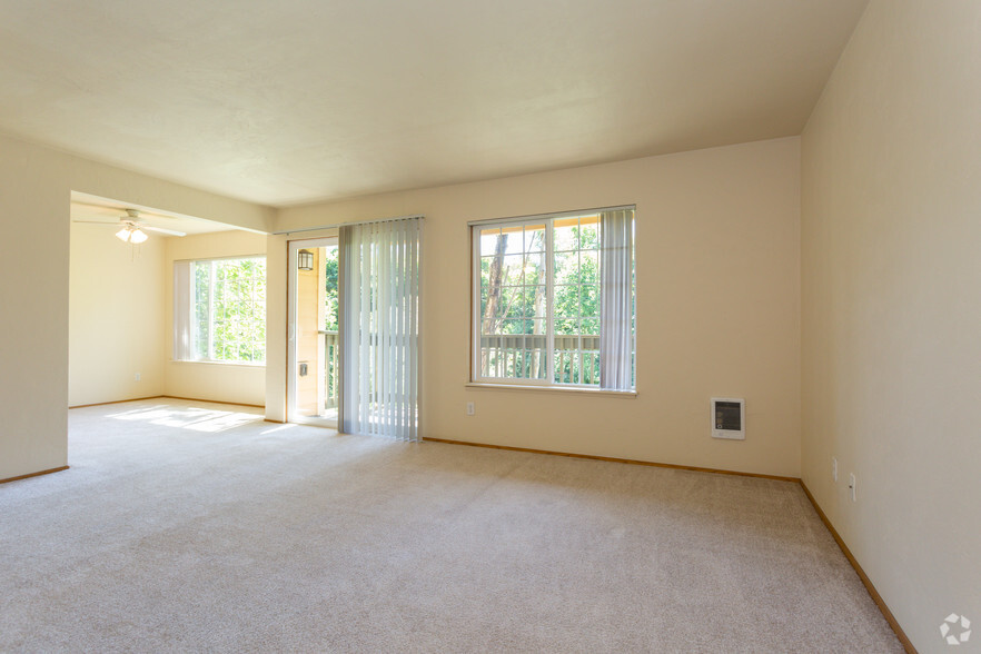 Interior Photo - Oak Tree Apartments