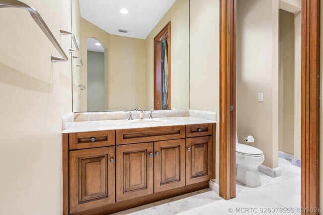 Building Photo - 4255 Gleneagles Dr