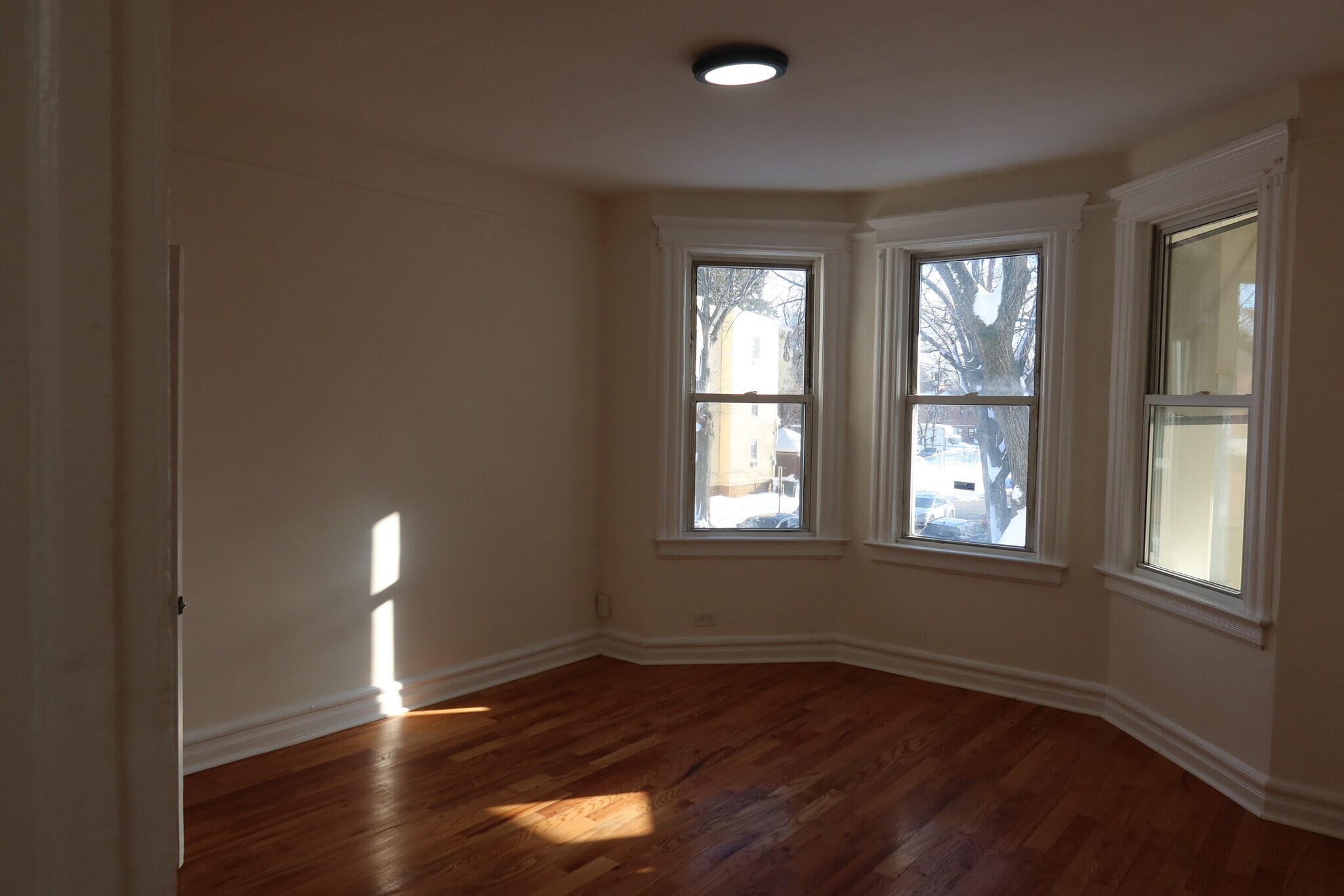 Building Photo - 26 Linden Ave