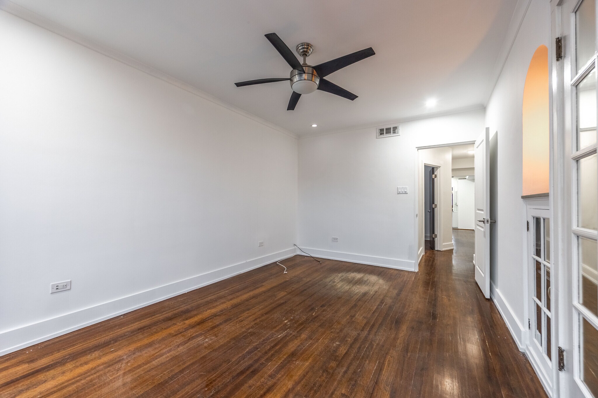 Building Photo - 3716 W Belmont Ave