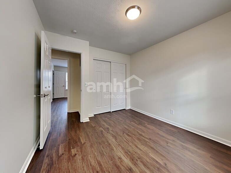Building Photo - 317 Nightwind Dr