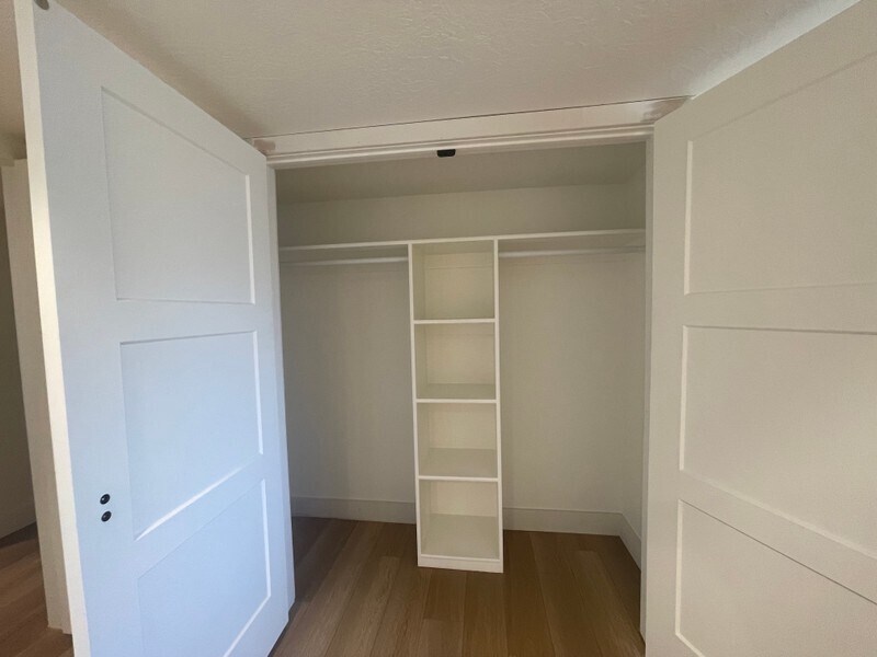 Building Photo - 517 S 2420 W