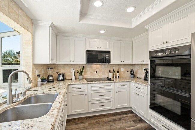 Building Photo - 23952 Dory Dr