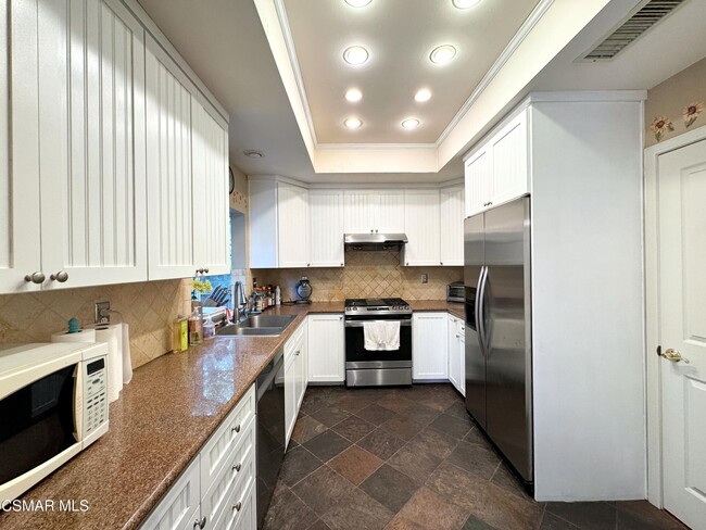 Building Photo - 1812 Fox Springs Cir