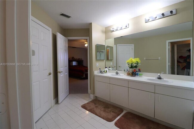 Building Photo - 16241 Opal Creek Dr