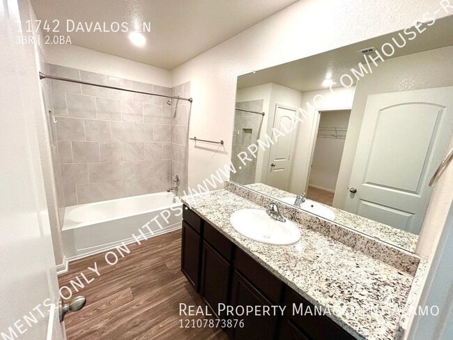 Building Photo - 11742 Davalos Ln