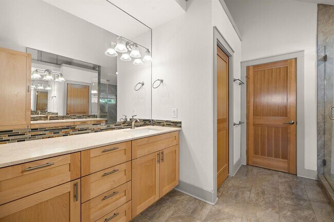 Building Photo - 3116 Sacbe Cove