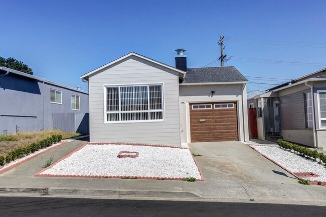 Building Photo - Updated & super clean 3 Bed/ 2 Bath Daly City home. YouTube Tour!