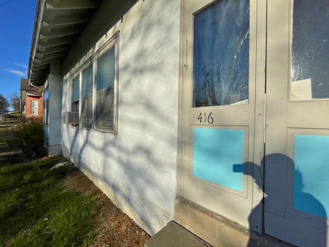 Building Photo - 416 N 7th St