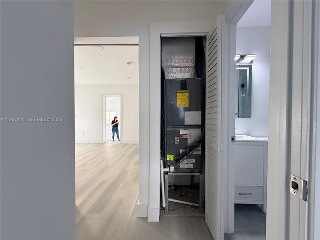 Building Photo - 561 NW 41st St