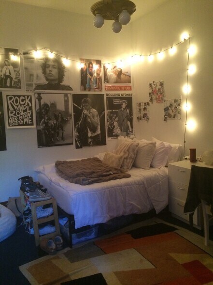 Building Photo - 123 S 16th St