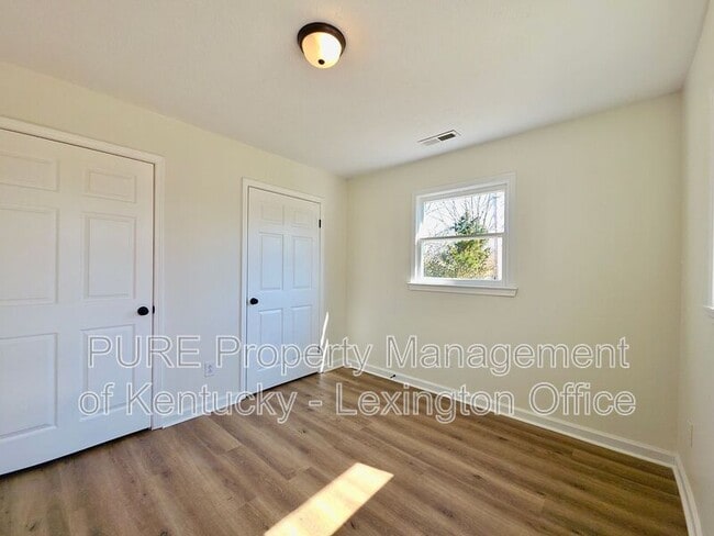 Building Photo - 3728 Crosby Dr